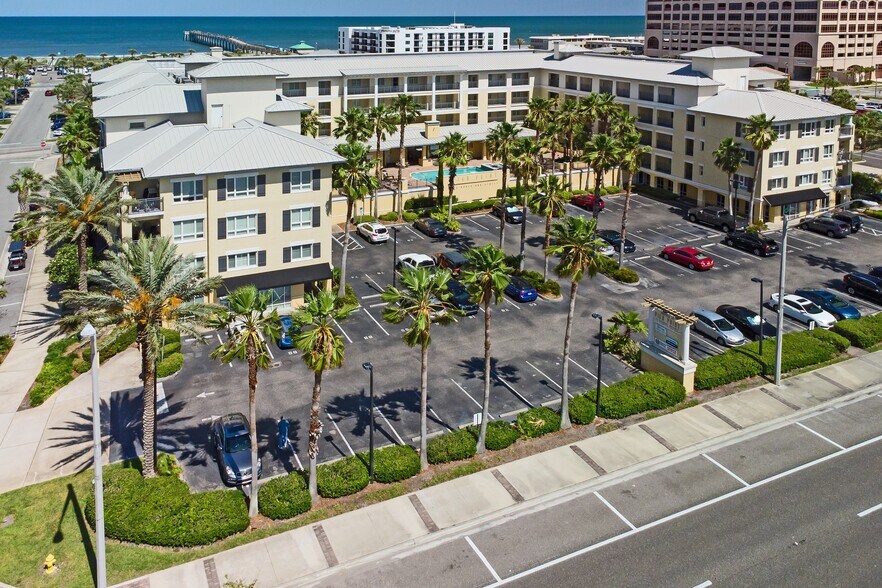 525 3rd St N, Jacksonville Beach, FL à louer - Photo du bâtiment - Image 2 de 11