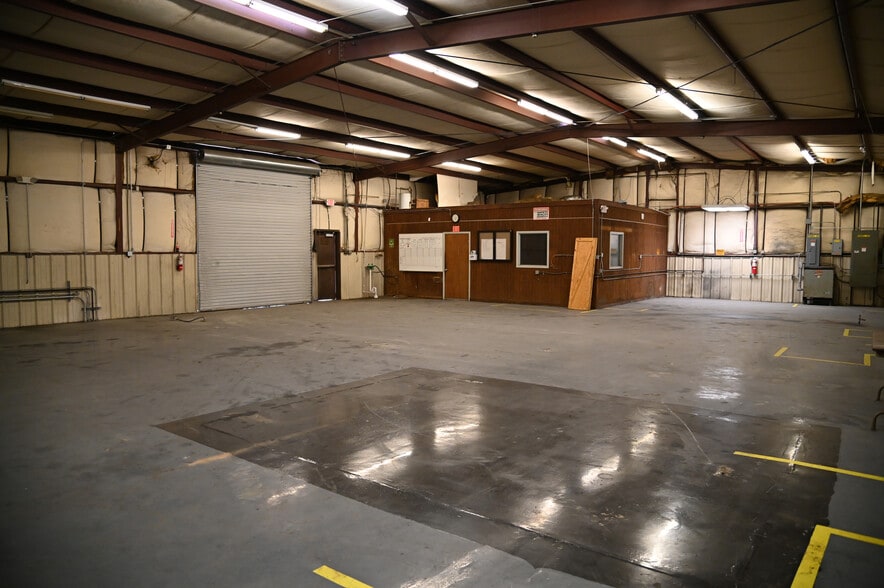 14826 Ormel St, Houston, TX for sale - Interior Photo - Image 3 of 5