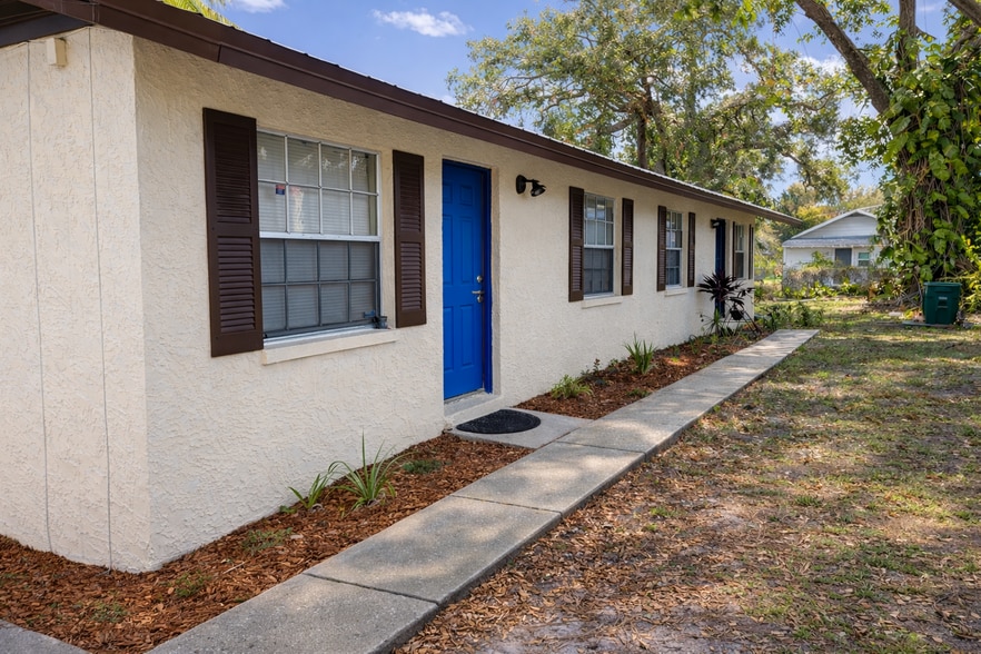 8005 N 13th St, Tampa, FL à vendre - Photo du bâtiment - Image 2 de 2