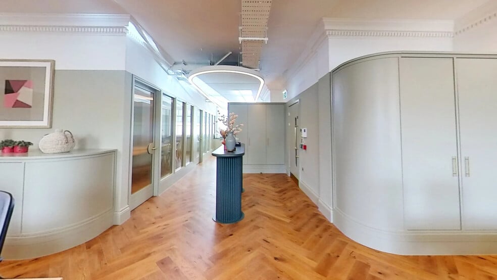 11-12 Pall Mall, London for lease - Matterport 3D Scan - Image 3 of 41