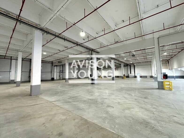 Industrial in Gennevilliers for lease - Interior Photo - Image 3 of 12