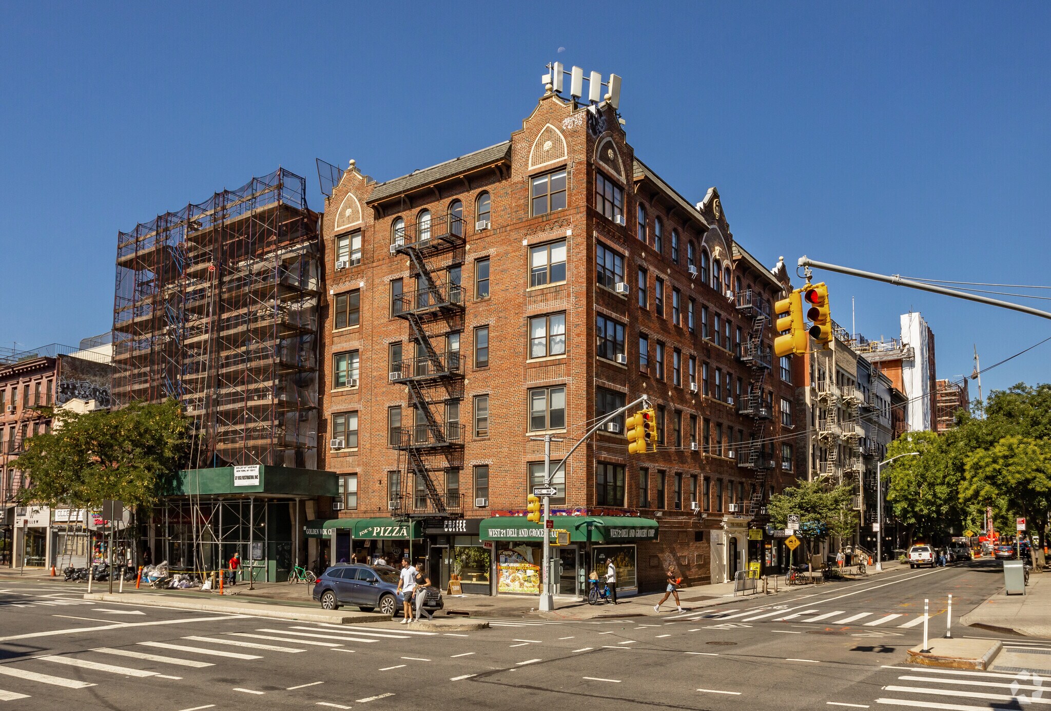 300-302 W 21st St, New York, NY à louer Photo du bâtiment- Image 1 de 7