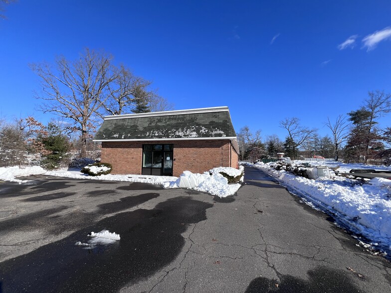 336 S Washington St, Plainville, CT for sale - Building Photo - Image 1 of 1