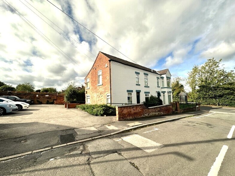 2 Albert Rd, Ripley à louer - Photo du bâtiment - Image 3 de 5