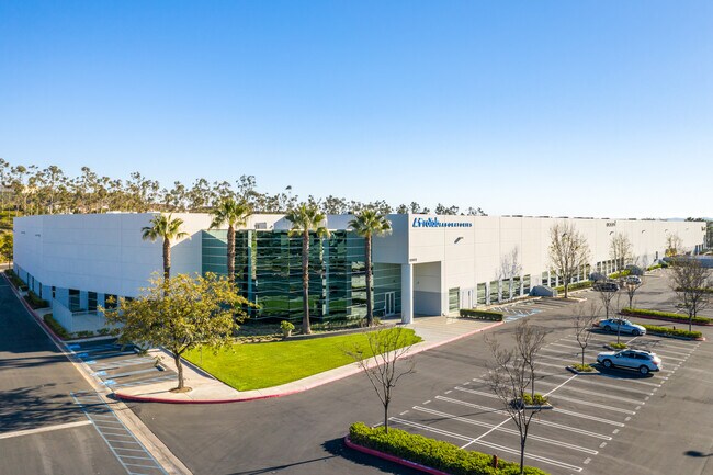 Plus de détails pour 25892-25902 Towne Centre Dr, Foothill Ranch, CA - Industriel à louer