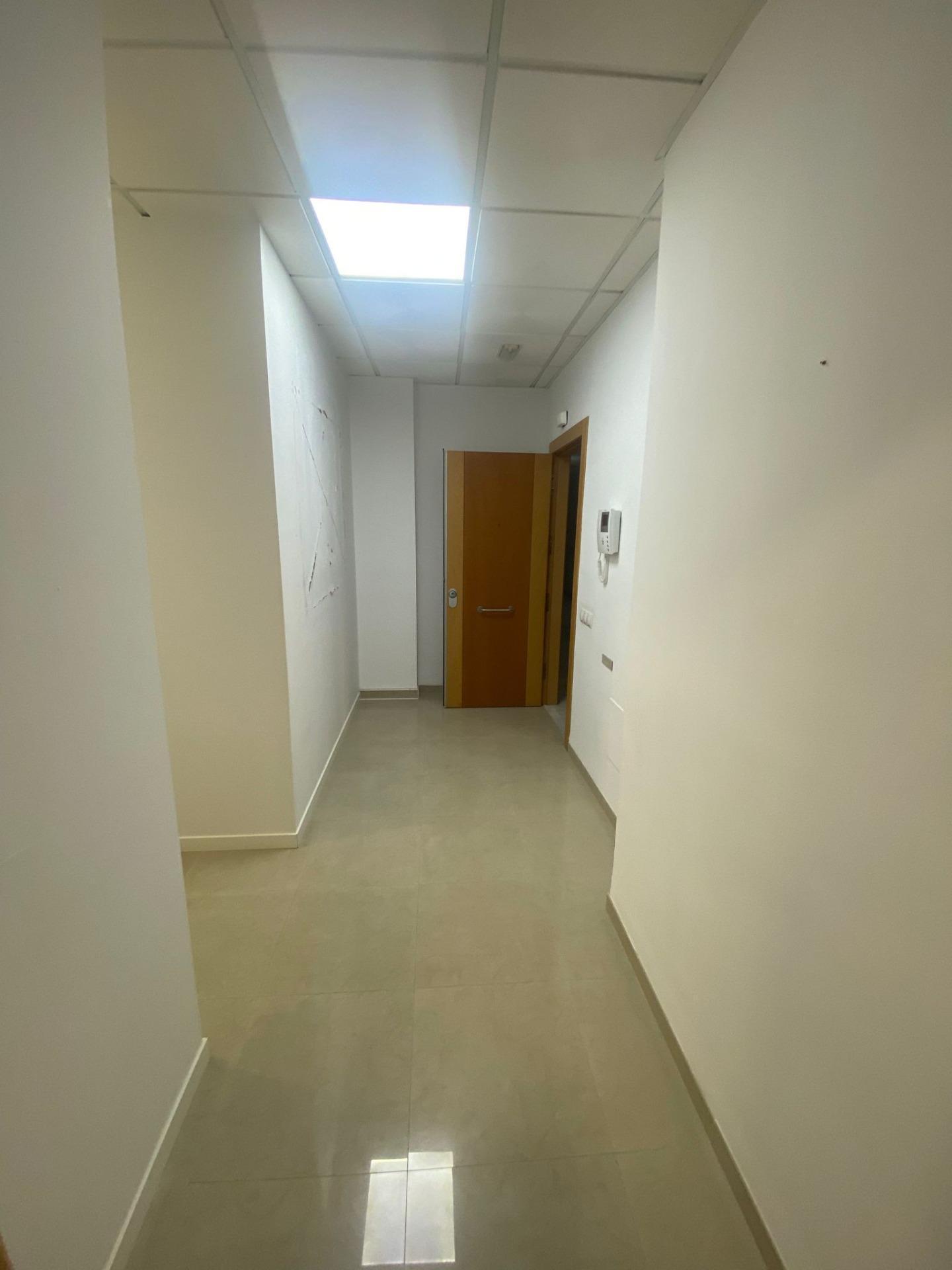 Bureau dans El Ejido, Almería à vendre Photo du bâtiment- Image 1 de 10