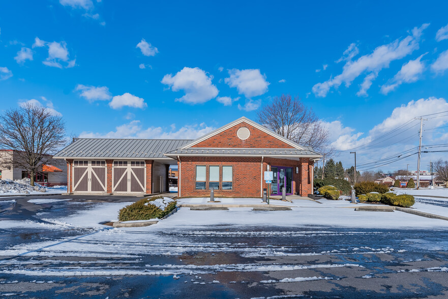 4902 Louise Dr, Mechanicsburg, PA à vendre - Photo du bâtiment - Image 1 de 1