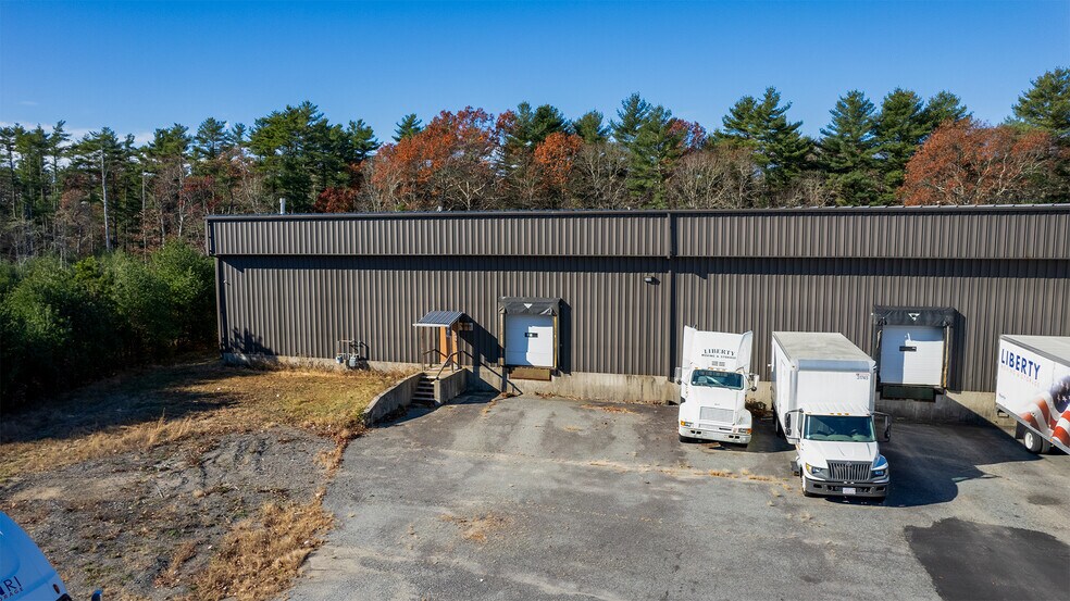 6 Little Brook Rd, Wareham, MA à louer - Photo du bâtiment - Image 3 de 6