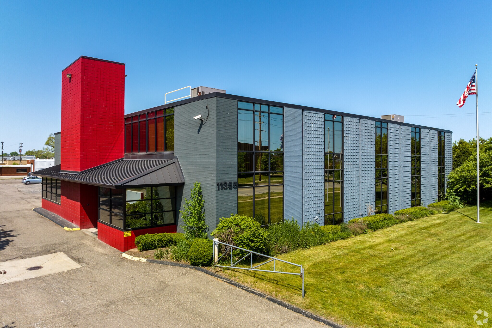 11355 Stephens Rd, Warren, MI à louer Photo principale- Image 1 de 51