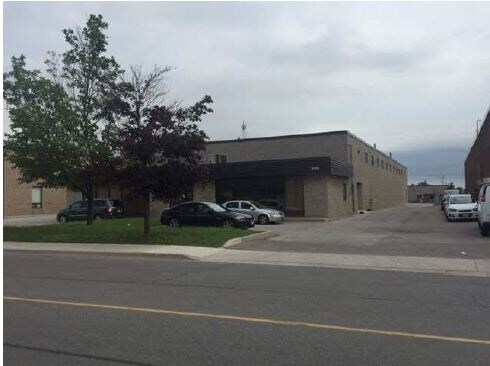 5225 Timberlea Blvd, Mississauga, ON à vendre Photo du bâtiment- Image 1 de 1