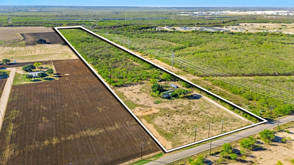 596 Mauermann Rd, San Antonio, TX for sale - Building Photo - Image 2 of 16