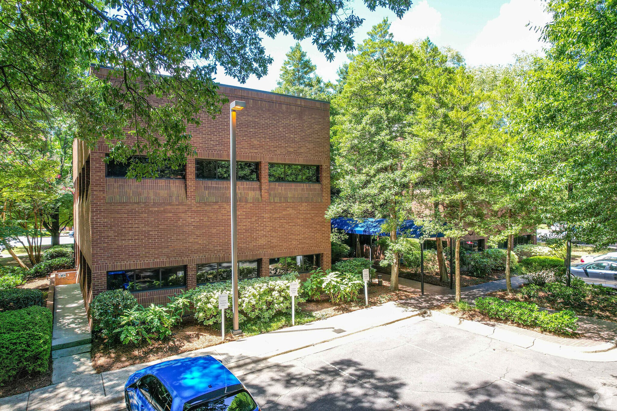 927 East Blvd, Charlotte, NC à louer Photo principale- Image 1 de 11