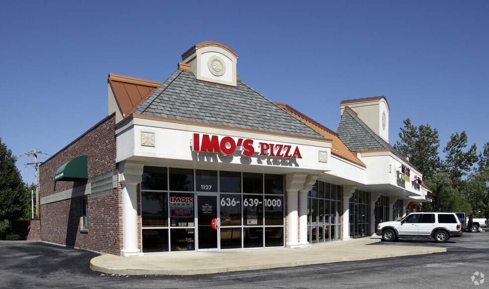 1119-1127 W Pearce Blvd, Wentzville, MO à louer - Photo du bâtiment - Image 2 de 3