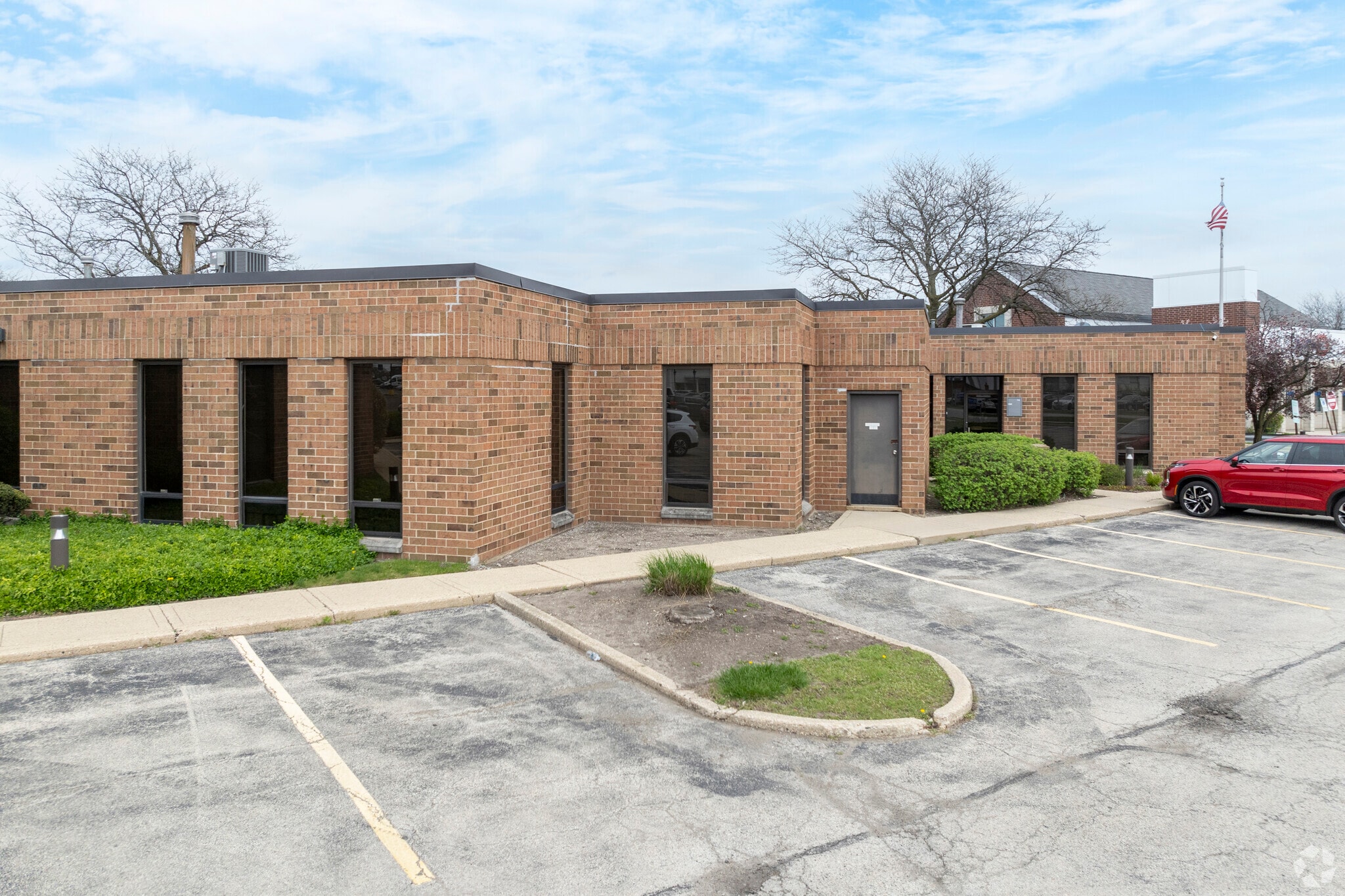 205 W Grand Ave, Bensenville, IL à louer Photo du bâtiment- Image 1 de 18