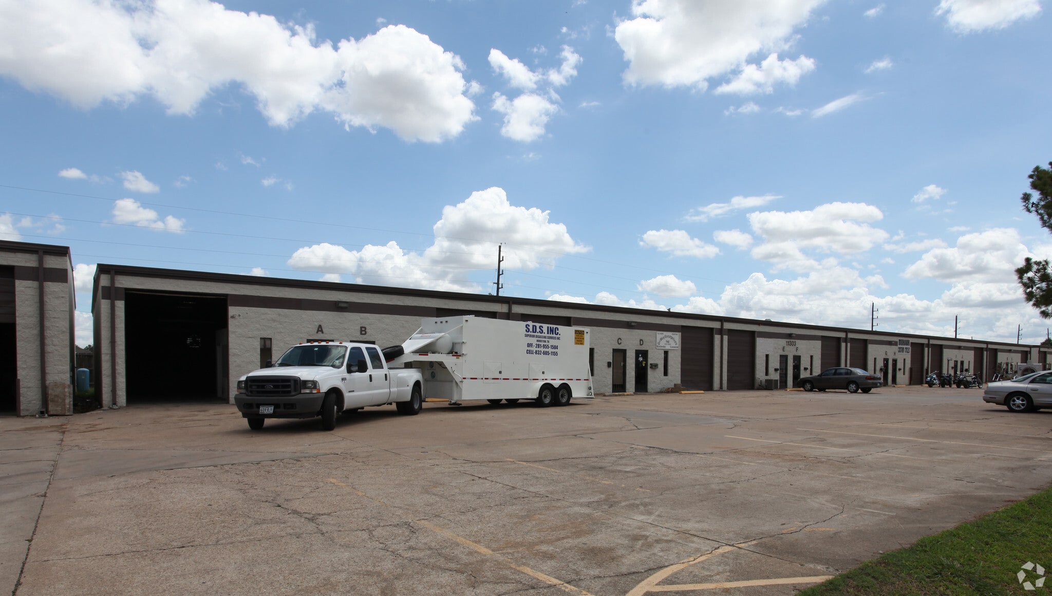 11303-11311 Jones Rd W, Houston, TX for lease Primary Photo- Image 1 of 8