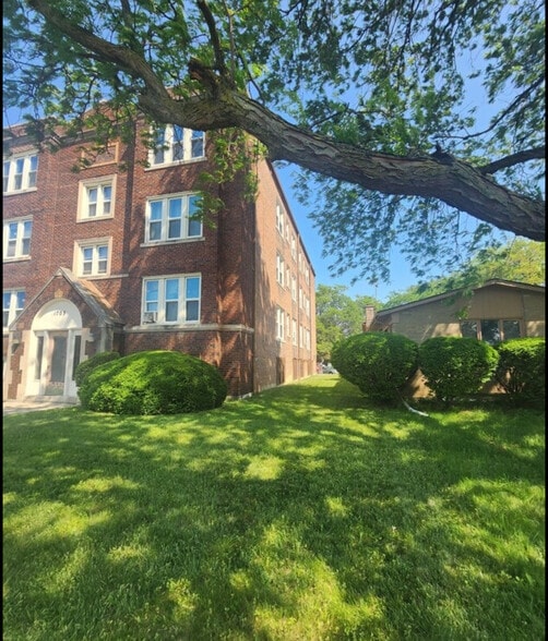 1705 Oakman Blvd, Detroit, MI à vendre - Photo du bâtiment - Image 3 de 9
