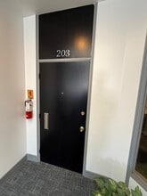 111 N Robertson Blvd, Beverly Hills, CA à louer Photo intérieure- Image 1 de 8