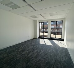 3222 N St NW, Washington, DC for lease Interior Photo- Image 2 of 6
