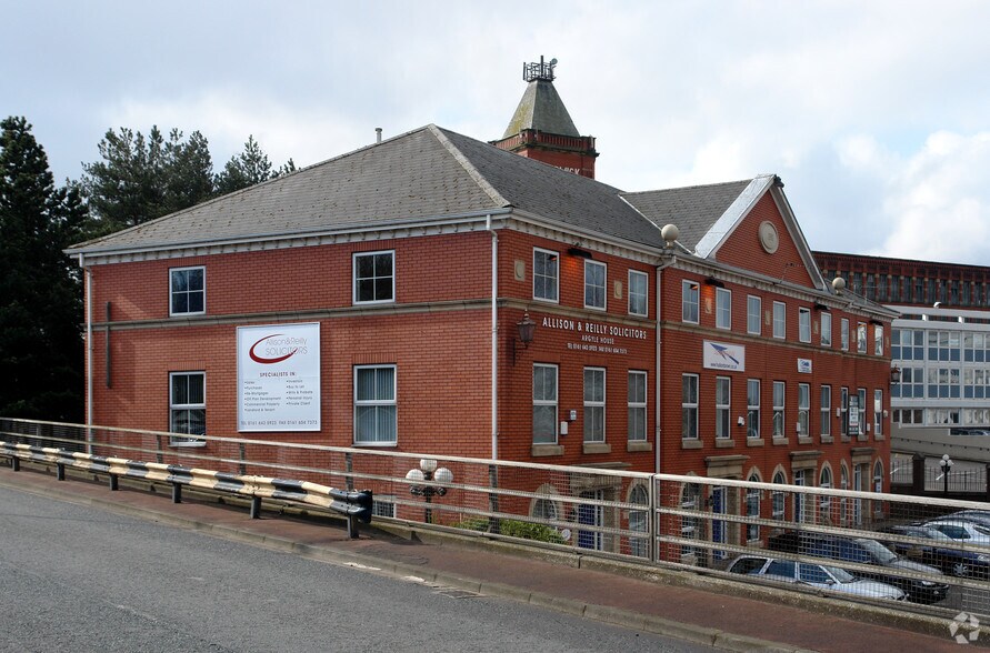 Park Rd, Manchester à louer - Photo du bâtiment - Image 2 de 2