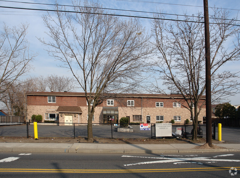 64-72 Schuyler Ave, Kearny, NJ à vendre - Photo principale - Image 1 de 1