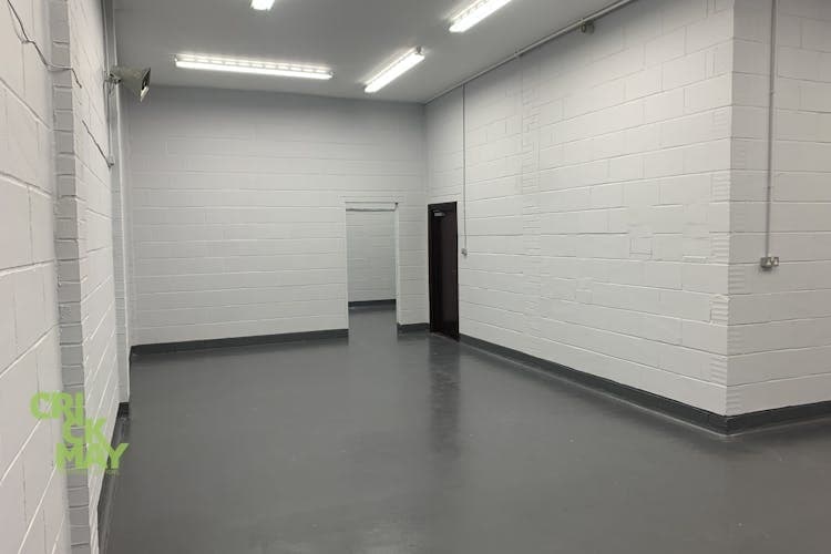 6 Jubilee Rd, Burgess Hill, WSX RH15 9TL - Unité 4 -  - Photo intérieure - Image 1 of 4