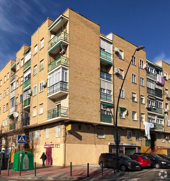 Calle Teruel, 1, Getafe, Madrid for sale - Primary Photo - Image 1 of 2