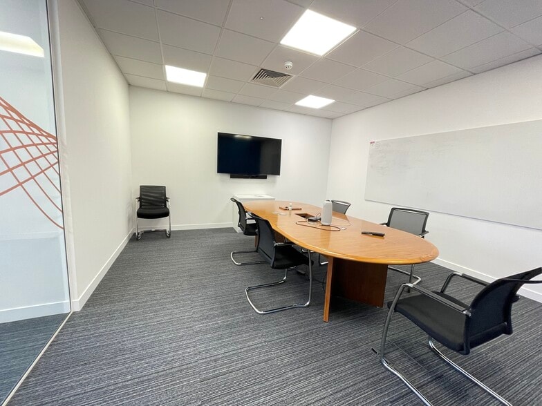 5 West Way, Oxford for lease - Building Photo - Image 3 of 11