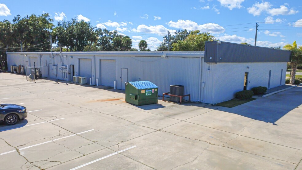 2290-2298 W Airport Blvd, Sanford, FL à louer - Photo du bâtiment - Image 2 de 22