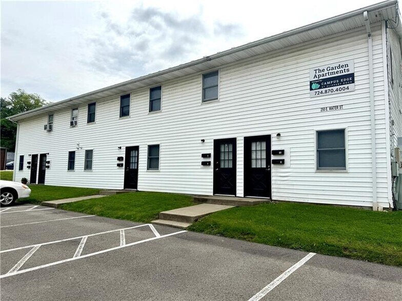 250 E Water St, Slippery Rock, PA à vendre - Photo du bâtiment - Image 1 de 75