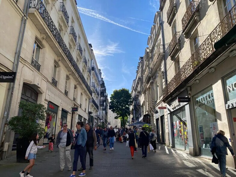 Commerce de détail dans Nantes à louer - Photo du bâtiment - Image 3 de 8