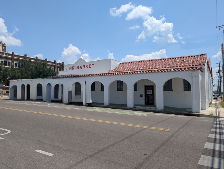 1124 Washington Ave, Waco, TX for lease - Primary Photo - Image 1 of 2