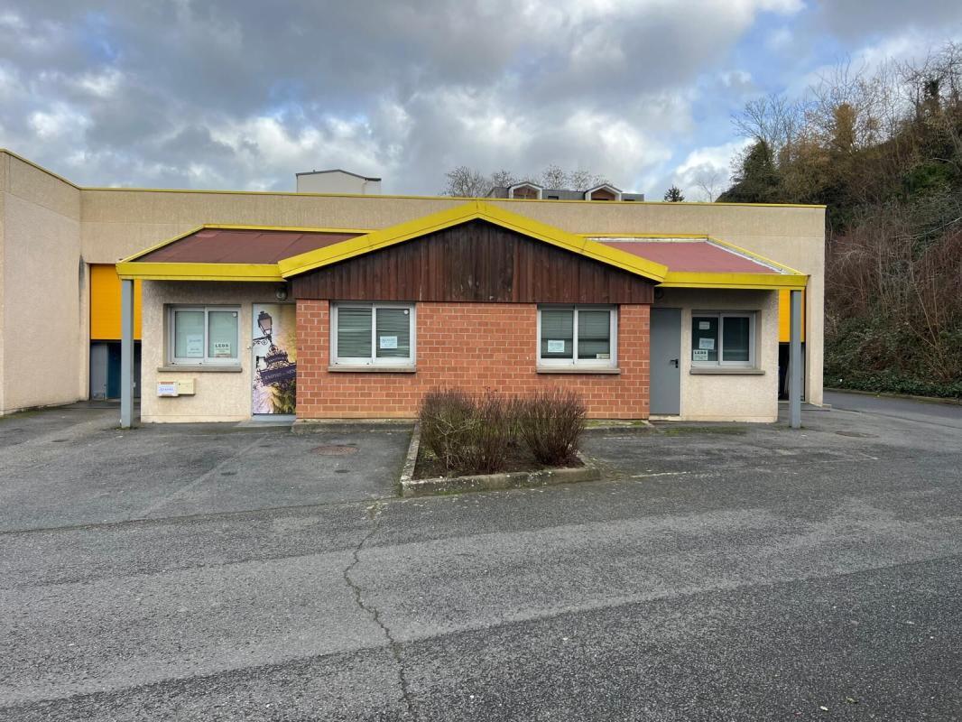 Flex in Beaumont Sur Oise for sale Building Photo- Image 1 of 8