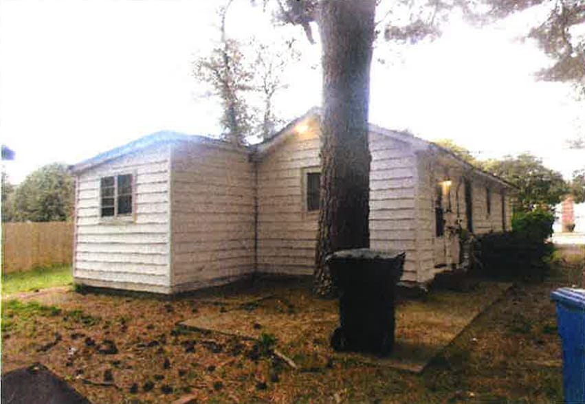 111 Tyler Ave, Newport News, VA à vendre - Photo du bâtiment - Image 2 de 3