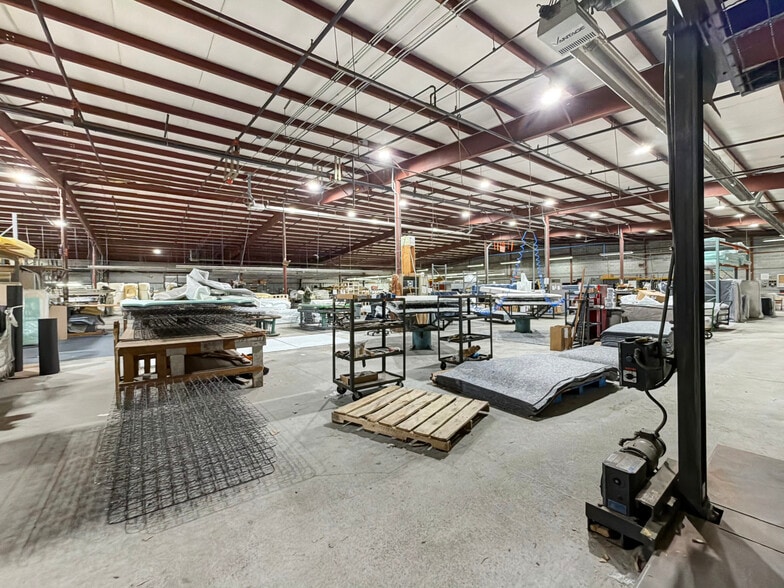850 Eisenhower Blvd, Johnstown, PA for lease - Building Photo - Image 2 of 35