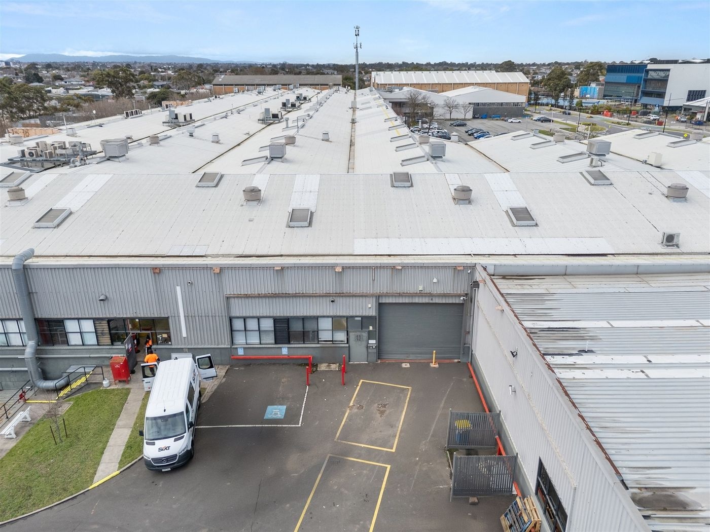 1 South Dr, Bentleigh East for lease Primary Photo- Image 1 of 2