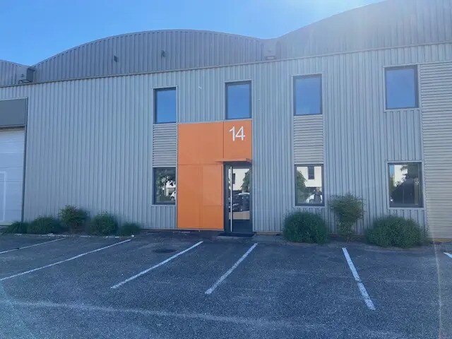 Chemin De L'Industrie, Dardilly for lease Building Photo- Image 1 of 15