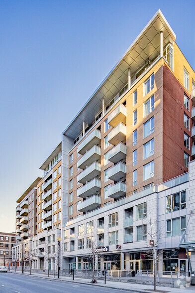 1235 Rue Bishop, Montréal, QC for lease - Building Photo - Image 2 of 4