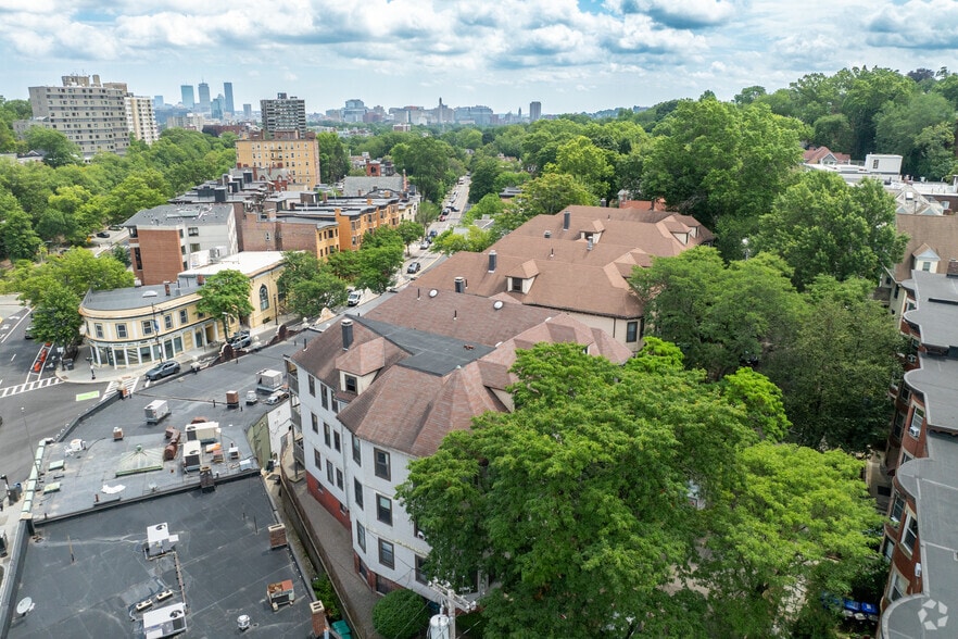 10-12 University Rd, Brookline, MA à vendre - Photo du bâtiment - Image 2 de 4
