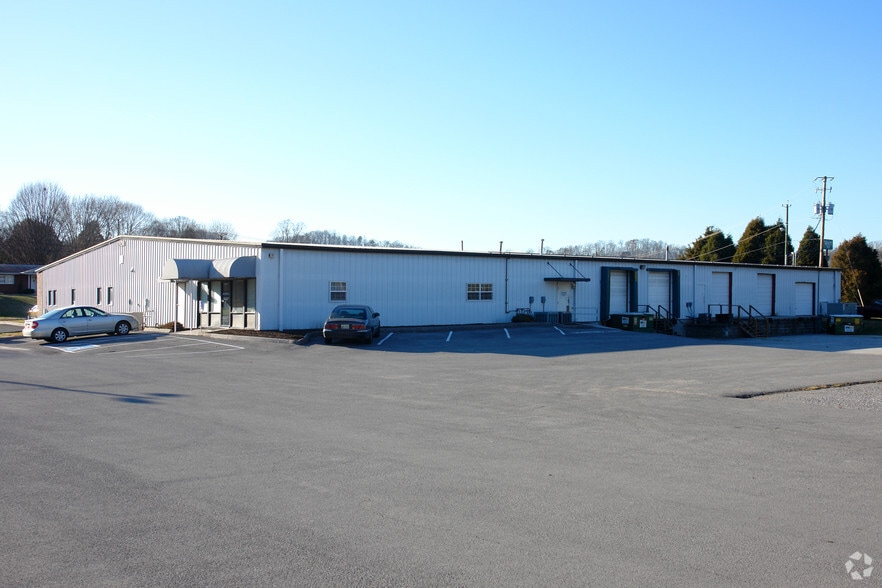 6636 Central Ave Pike, Knoxville, TN for lease - Building Photo - Image 3 of 7