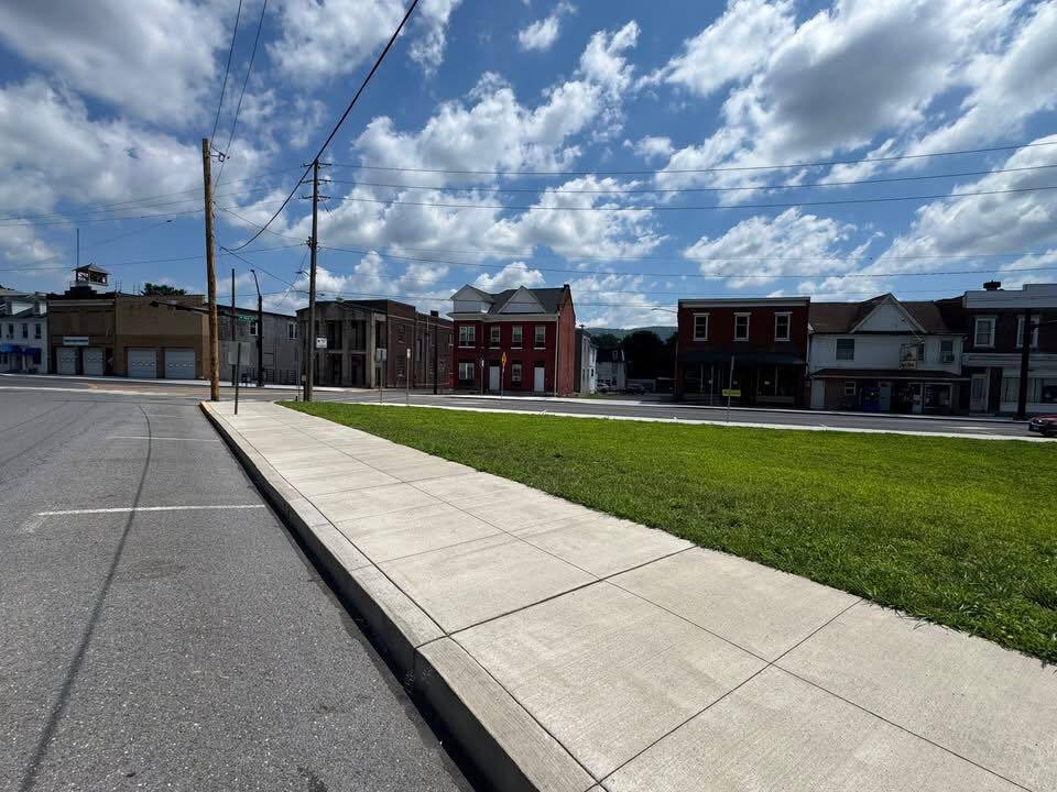 45 Valley St, Lewistown, PA for lease Primary Photo- Image 1 of 9