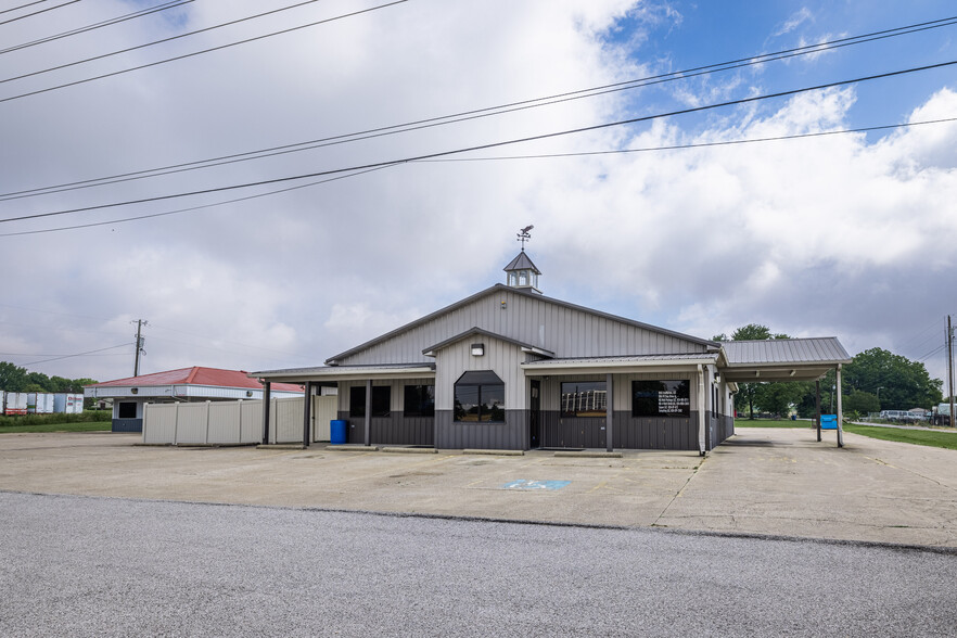 6940 Pembroke Rd, Hopkinsville, KY à vendre - Photo principale - Image 1 de 1