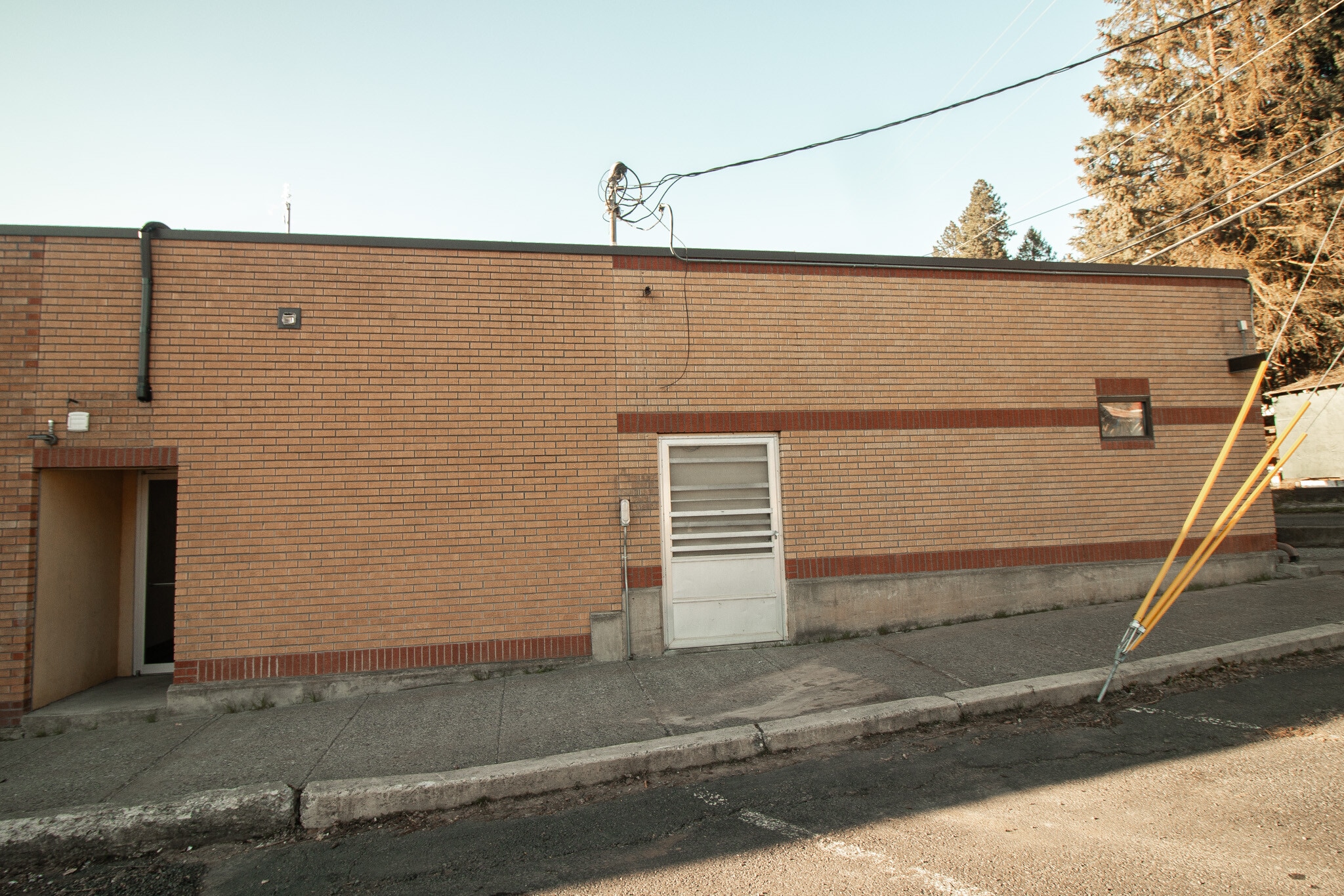 424 S Main St, Troy, ID à louer Photo du bâtiment- Image 1 de 16