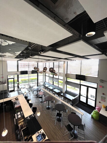 4450 Kapolei Pky, Kapolei, HI à louer - Photo du bâtiment - Image 3 de 9