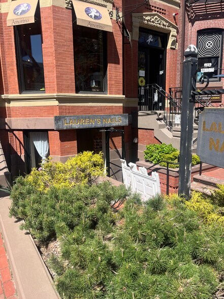 249 Newbury St, Boston, MA for lease - Building Photo - Image 2 of 5