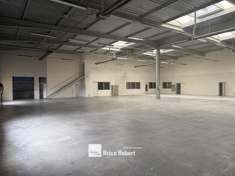 17 Rue Jacquard, Chassieu for lease - Building Photo - Image 2 of 8