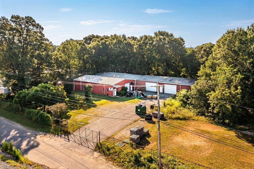 1613 Warren Ave, Gastonia, NC à vendre - Photo du bâtiment - Image 1 de 10