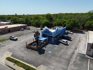 Plus de détails pour 1725 W University Dr, Denton, TX - Commerce de détail à vendre