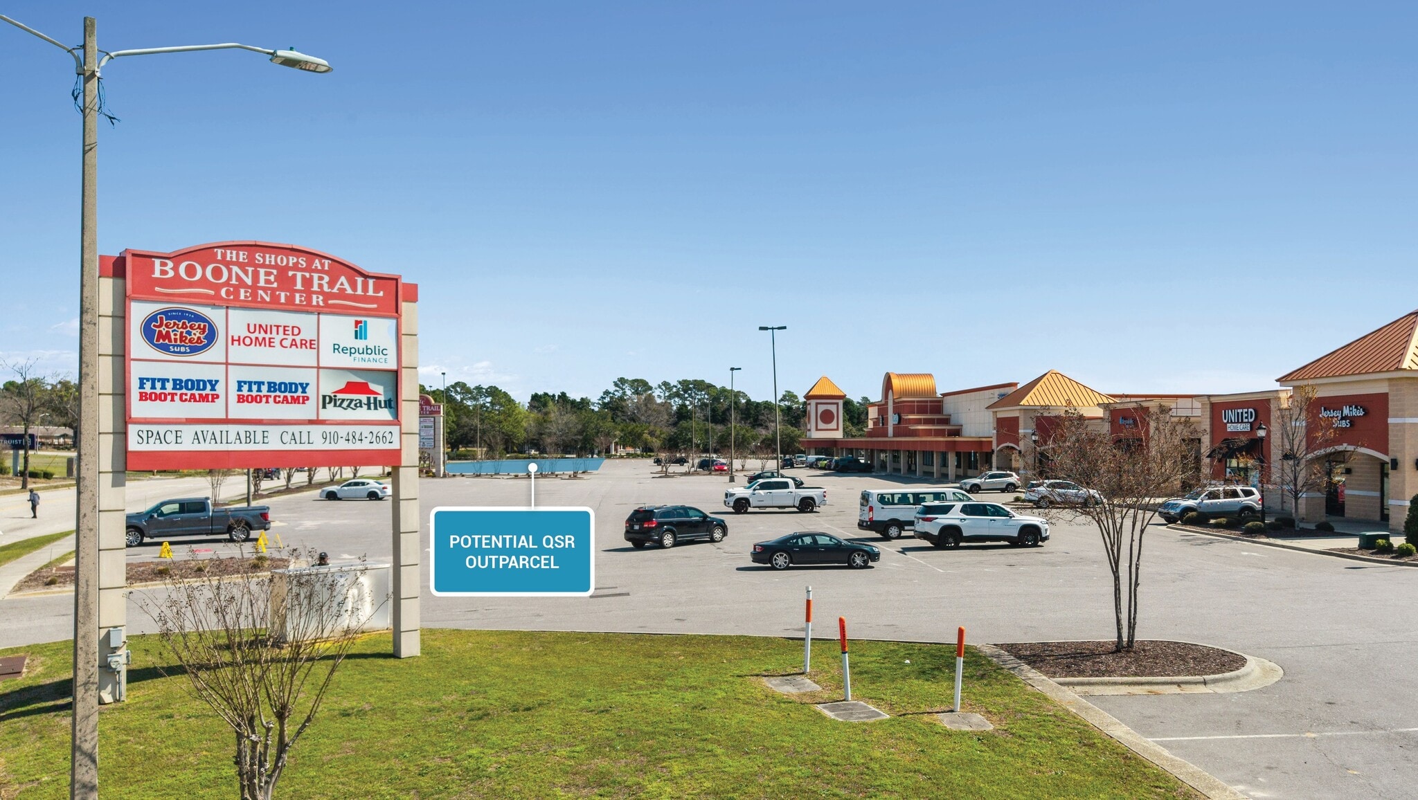 Boone Trail Center portfolio of 3 properties for sale on LoopNet.ca Primary Photo- Image 1 of 5