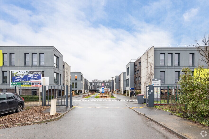 87 Rue Du Molinel, Marcq-en-Baroeul for lease - Primary Photo - Image 1 of 22