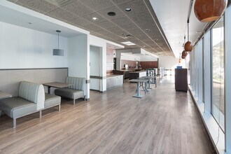 4401 N Fairfax Dr, Arlington, VA for lease Interior Photo- Image 2 of 3